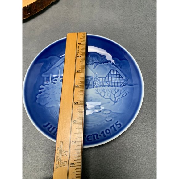 Bing & Grondahl 1975 Christmas Plate Juleaften Royal Copenhagen Porcelain - Picture 3 of 5